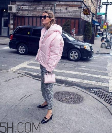 羽絨服充絨量標(biāo)準(zhǔn)多少？羽絨服充絨量越多越好嗎？