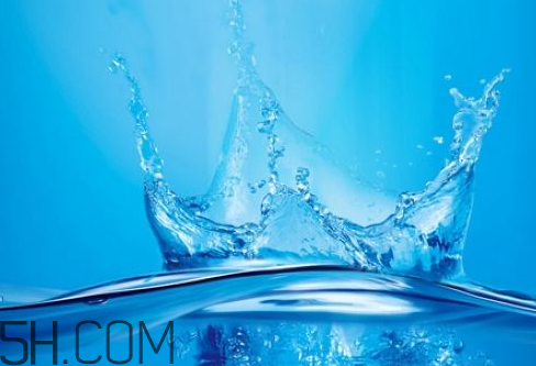 雙氧水會痛嗎？雙氧水會和什么反應？