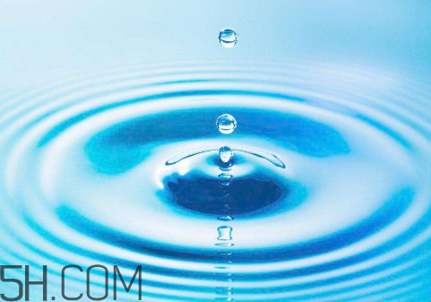 雙氧水能治牛皮癬嗎？雙氧水能去除血漬嗎？