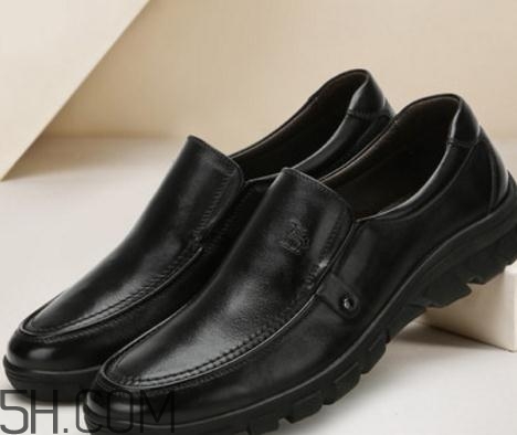 駱駝鞋子質(zhì)量怎么樣？駱駝鞋子是哪個國家的？