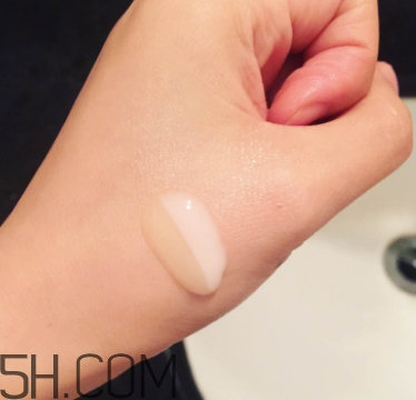 倩碧淡斑精華能見(jiàn)光嗎？有效嗎？