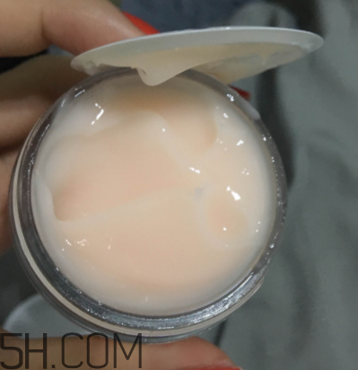 倩碧水磁場(chǎng)面霜每次用多??？每次用多少毫升？