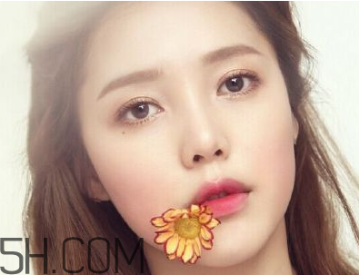 做完超聲刀后怎樣選用補(bǔ)水產(chǎn)品？超聲刀做完能敷面膜嗎？