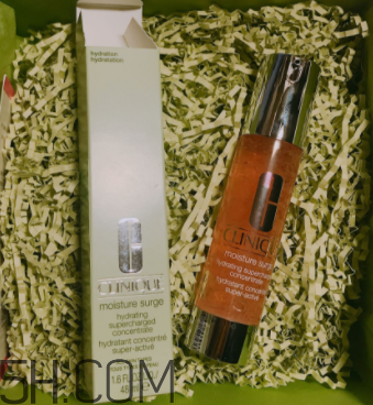 倩碧水磁場凝露適合油皮嗎？適合夏天嗎？