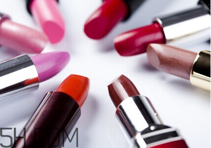 口紅是用什么做的？可以吃的口紅品牌推薦