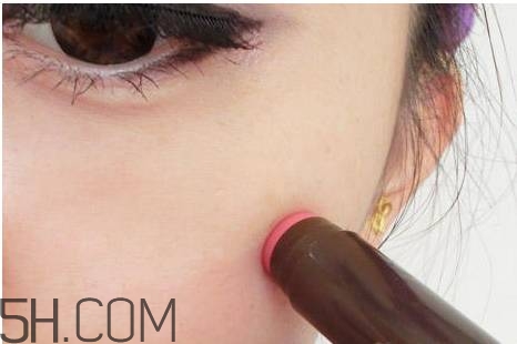 口紅是用什么做的？可以吃的口紅品牌推薦