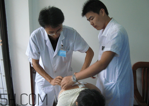 三九貼貼了多久能洗澡 三九貼以后多長時間能游泳 三九貼貼了多久能洗澡 三九貼以后多長時間能游泳