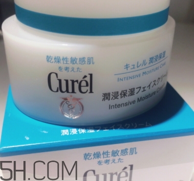 雅頓和珂潤哪個好？雅頓面霜和珂潤面霜哪個好用？