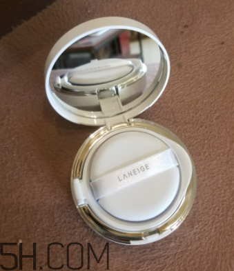 蘭芝啞光氣墊霜哪個色號適合黃皮？使用心得