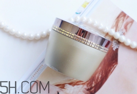 雅頓和蘭芝哪個(gè)好？伊麗莎白雅頓和蘭芝哪個(gè)檔次高