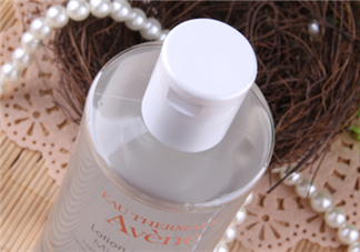 雅漾卸妝水卸得徹底嗎？每天都要用卸妝水嗎？