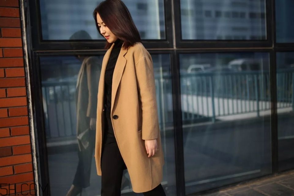駝色長款大衣怎么搭配 7款最實惠搭配 駝色長款大衣怎么搭配 7款最實惠搭配