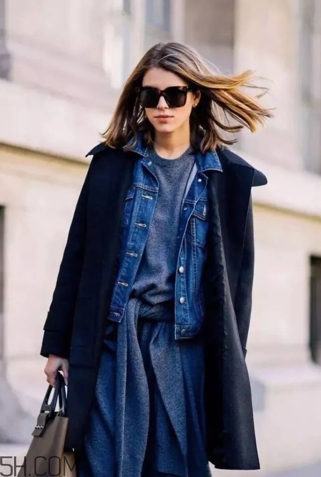 黑色長(zhǎng)款大衣搭配圖片 四種經(jīng)典配色指南 黑色長(zhǎng)款大衣搭配圖片 四種經(jīng)典配色指南