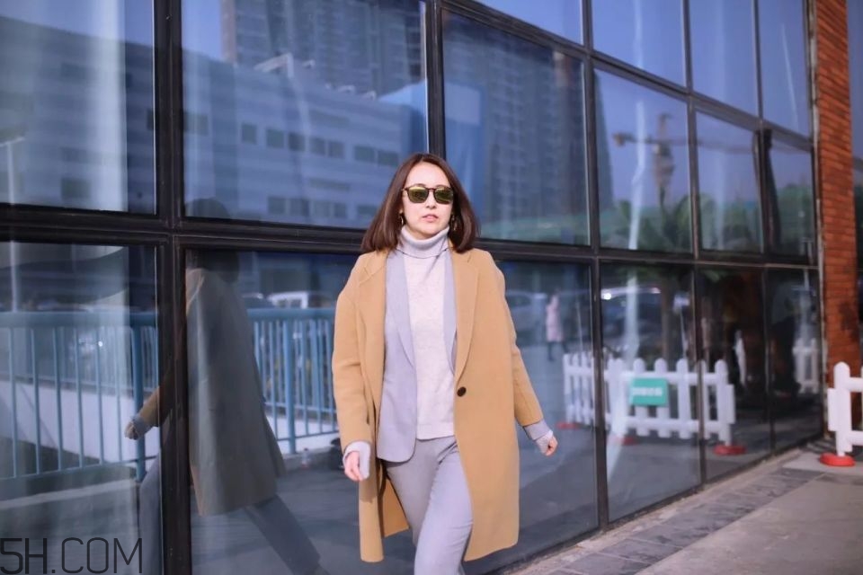 駝色長款大衣怎么搭配 7款最實惠搭配 駝色長款大衣怎么搭配 7款最實惠搭配