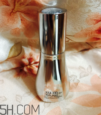 sum37淡斑小手電是什么？用在哪一步？