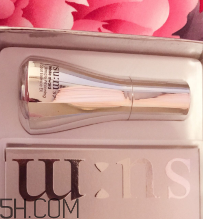 sum37淡斑小手電是什么？用在哪一步？