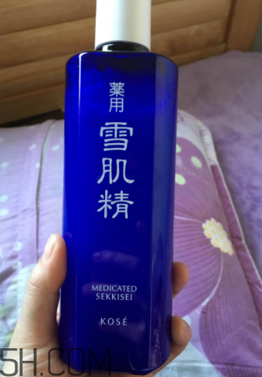 雪肌精化妝水適合干皮嗎？適合痘肌嗎？