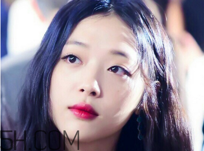 敏感肌膚如何用卸妝乳卸妝？敏感肌膚如何用卸妝水卸妝？