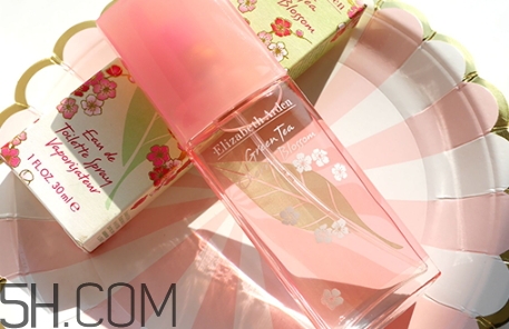 伊麗莎白雅頓香水哪個好聞？雅頓香水怎么樣