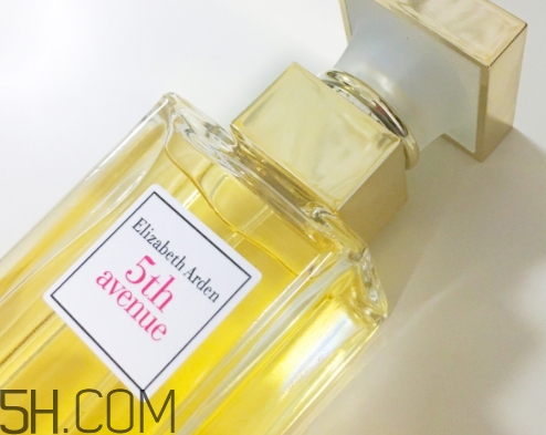 雅頓第五大道香水適合年齡 第五大道香水和綠茶香水哪個(gè)好聞 雅頓第五大道香水適合年齡 第五大道香水和綠茶香水哪個(gè)好聞