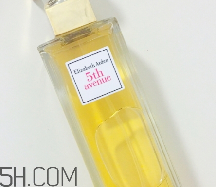 雅頓第五大道香水適合年齡 第五大道香水和綠茶香水哪個(gè)好聞 雅頓第五大道香水適合年齡 第五大道香水和綠茶香水哪個(gè)好聞