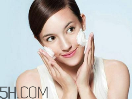 怎么卸妝才干凈？洗面奶卸妝的壞處