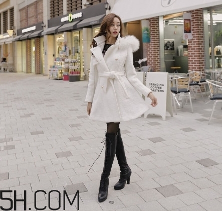 最有氣質的白色大衣搭配圖片 最有氣質的白色大衣搭配圖片