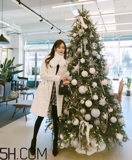 最有氣質的白色大衣搭配圖片 最有氣質的白色大衣搭配圖片