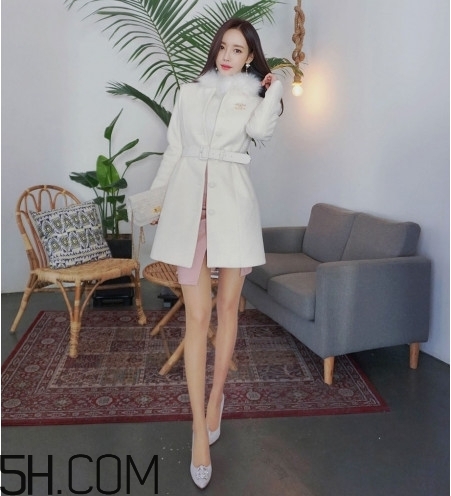 最有氣質的白色大衣搭配圖片 最有氣質的白色大衣搭配圖片