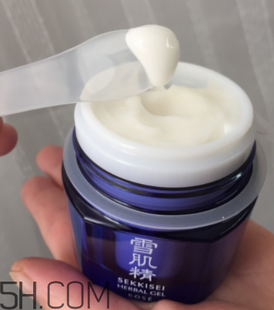 雪肌精菁華凝霜什么成分？有什么功效？