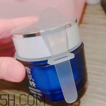 雪肌精菁華凝霜什么成分？有什么功效？