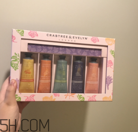 超好用的護(hù)手霜推薦 貝嫂說她的包里絕不能沒有這支護(hù)手霜 超好用的護(hù)手霜推薦 貝嫂說她的包里絕不能沒有這支護(hù)手霜