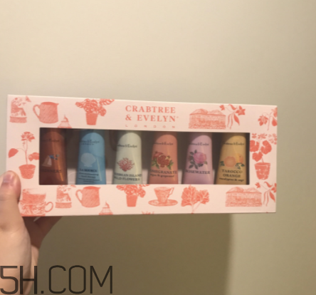 超好用的護(hù)手霜推薦 貝嫂說她的包里絕不能沒有這支護(hù)手霜 超好用的護(hù)手霜推薦 貝嫂說她的包里絕不能沒有這支護(hù)手霜