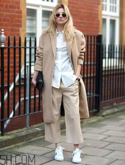 闊腿褲配平底鞋好看嗎？闊腿褲配什么平底鞋？