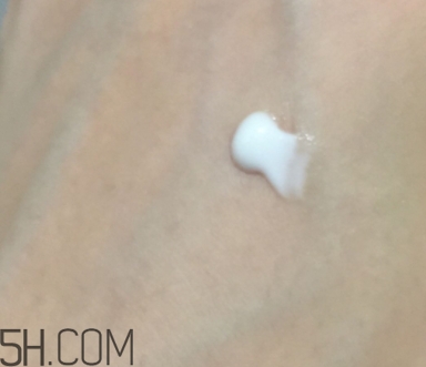 雅頓銀級(jí)眼霜怎么樣？伊麗莎白雅頓銀級(jí)眼霜多少錢