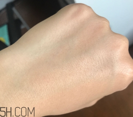 雅頓粉凝霜色號(hào) 伊麗莎白雅頓粉凝霜試色 雅頓粉凝霜色號(hào) 伊麗莎白雅頓粉凝霜試色