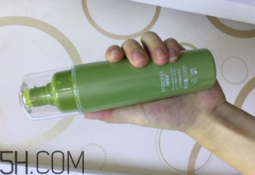 詩(shī)婷露雅堅(jiān)果生肌液是爽膚水嗎？用在哪一步？