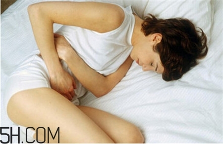 月經(jīng)初潮一般多少天結(jié)束？月經(jīng)初潮時(shí)間長正常嗎？