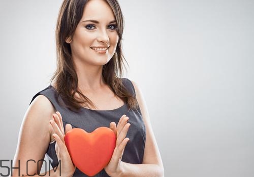 初潮早絕經(jīng)就早嗎？影響月經(jīng)初潮的因素有哪些？