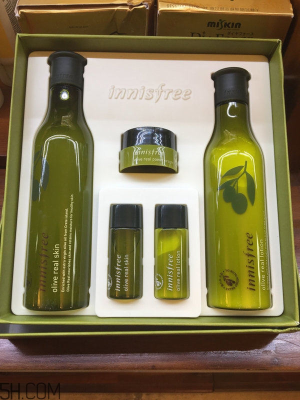 悅詩風(fēng)吟哪個(gè)系列適合干性肌膚？冬天用乳液還是霜？