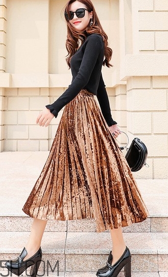 金絲絨百褶裙搭配什么上衣？