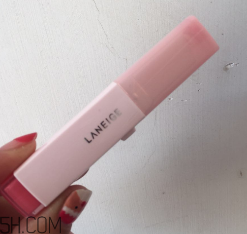 蘭芝v型雙色唇膏真人試色 蘭芝v型雙色唇膏適合黃皮嗎？