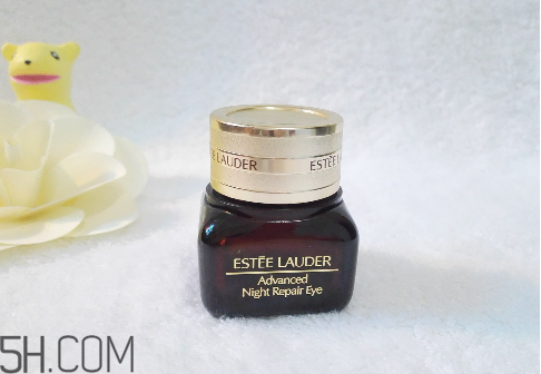 不同年齡用什么眼霜好？眼霜適合什么年齡人用？