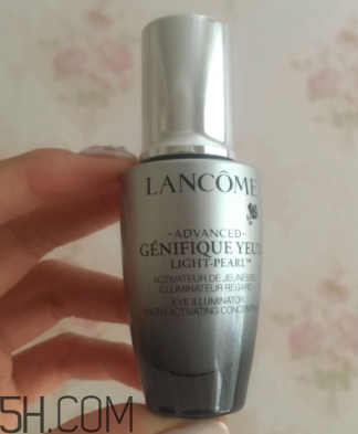 蘭蔻小黑瓶大眼精華什么時(shí)候用？早上還是晚上？