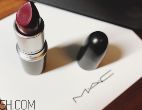 mac口紅和阿瑪尼口紅哪個好？mac魅可和阿瑪尼哪個好？