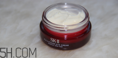 SK-II大眼眼霜油不油？秋冬用厚重嗎？