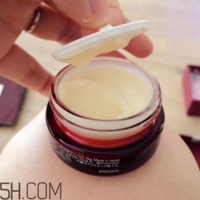 SK-II大眼眼霜油不油？秋冬用厚重嗎？