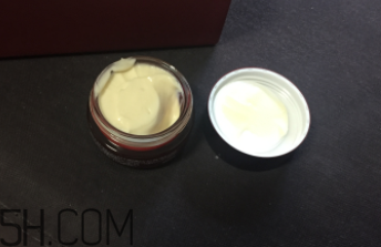 SK-II大眼眼霜油不油？秋冬用厚重嗎？