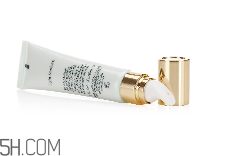 不同年齡用什么眼霜好？眼霜適合什么年齡人用？