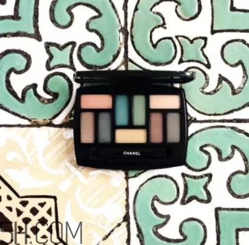 香奈兒2018年9色眼影盤色號 香奈兒九色眼影盤試色 香奈兒2018年9色眼影盤色號 香奈兒九色眼影盤試色